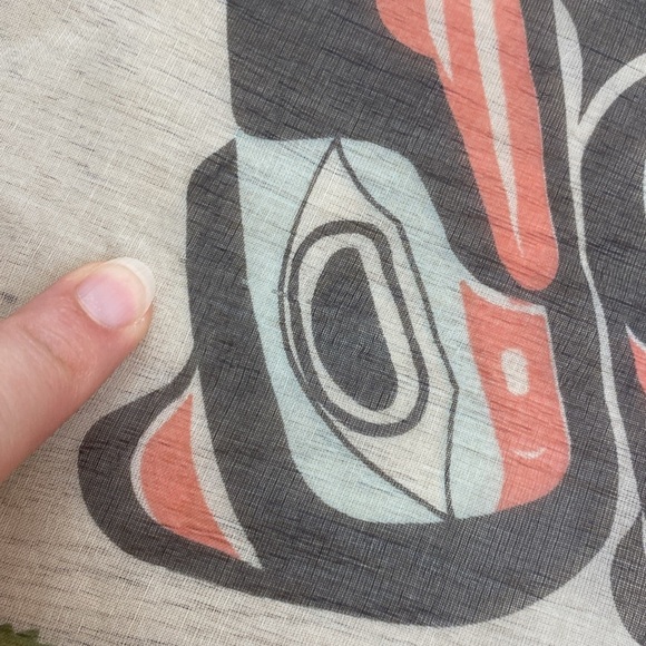 Haida Bird Sheer Scarf Shawl - Picture 4 of 6